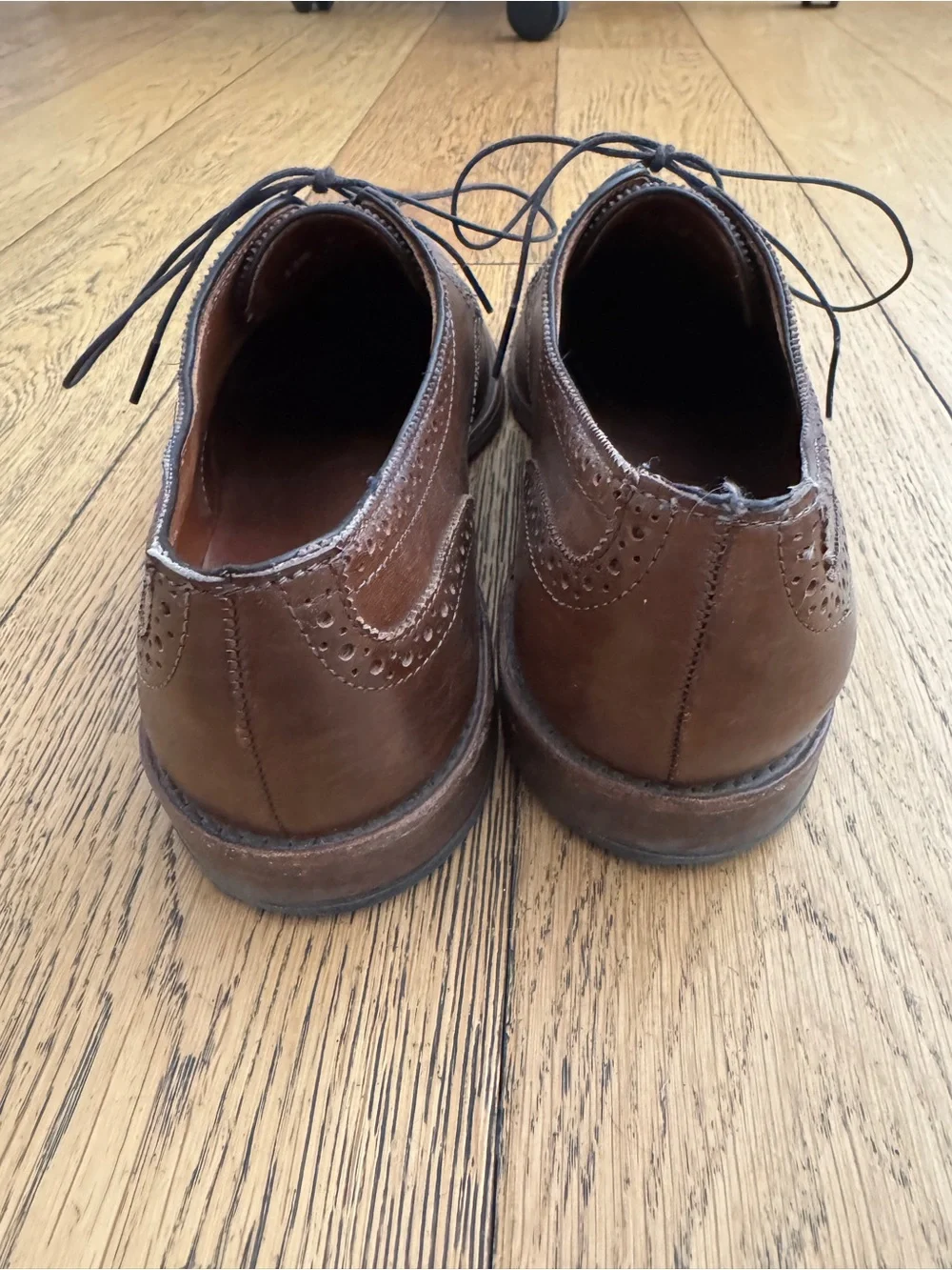 Allen Edmonds Brown Leather Cap-Toe Brogues